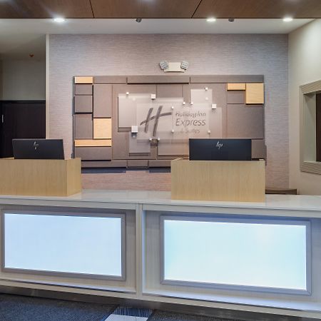 Holiday Inn Express Hotel & Suites Swansea By Ihg Экстерьер фото