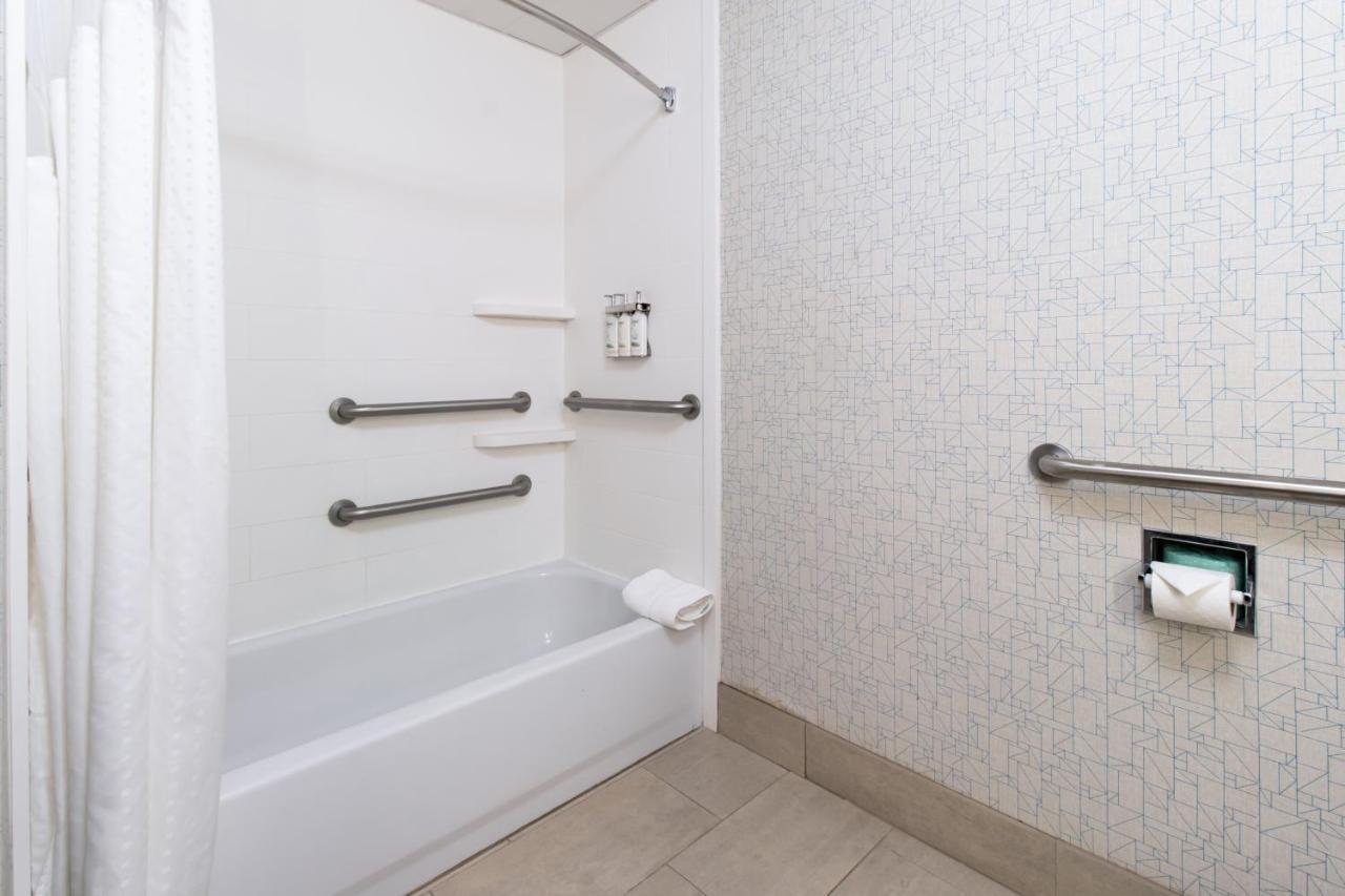 Holiday Inn Express Hotel & Suites Swansea By Ihg Экстерьер фото