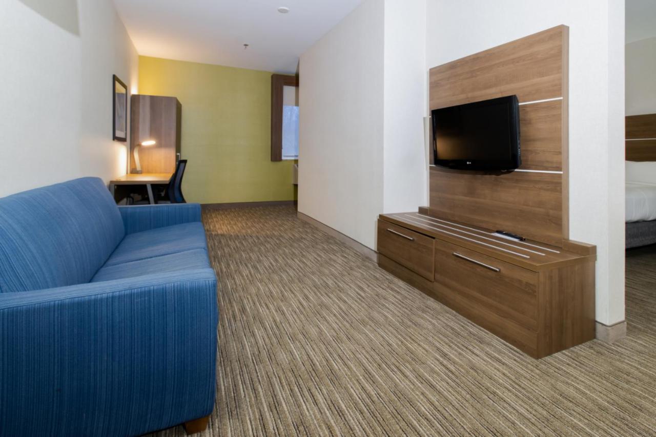 Holiday Inn Express Hotel & Suites Swansea By Ihg Экстерьер фото