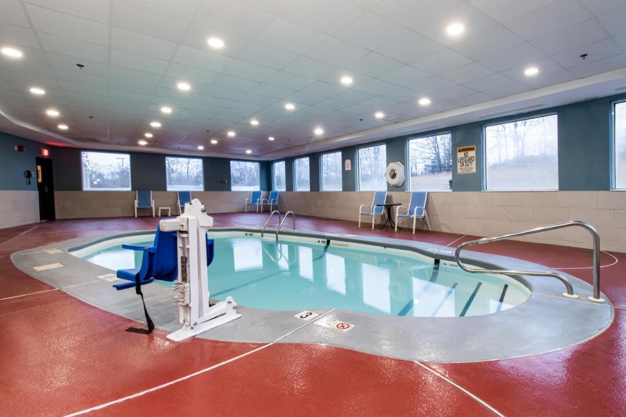 Holiday Inn Express Hotel & Suites Swansea By Ihg Экстерьер фото