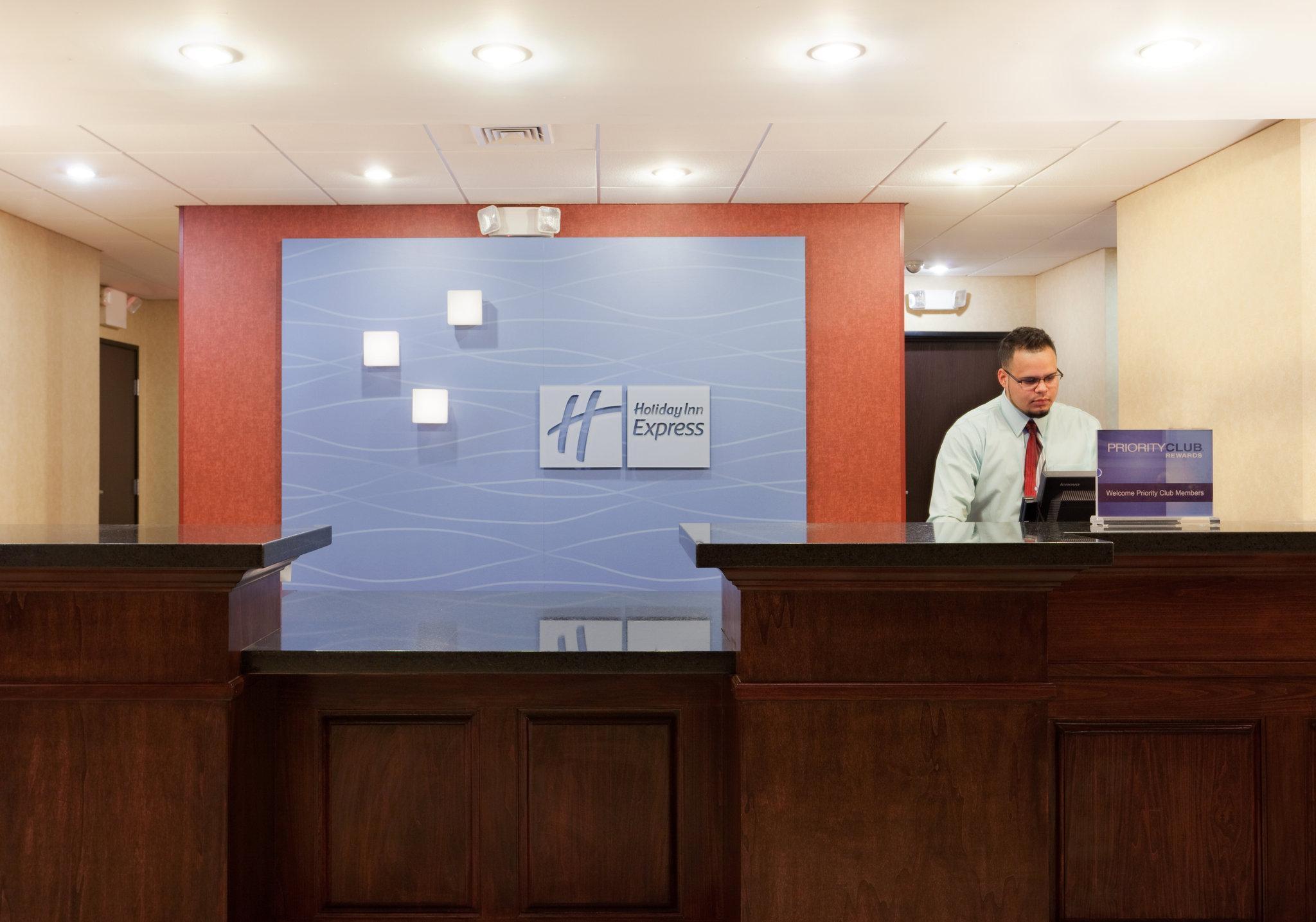 Holiday Inn Express Hotel & Suites Swansea By Ihg Экстерьер фото