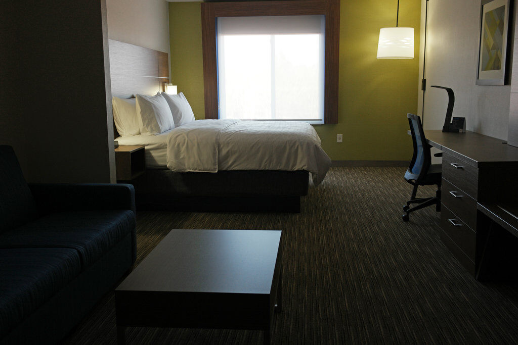 Holiday Inn Express Hotel & Suites Swansea By Ihg Экстерьер фото